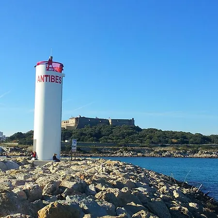 Au 23 * Antibes