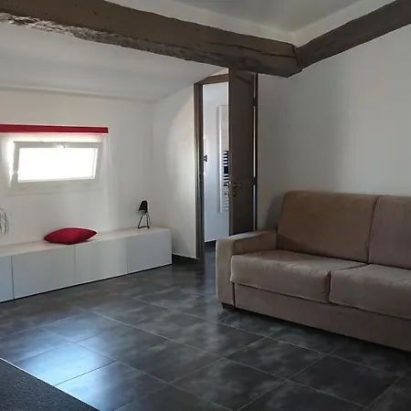 Au 23 Apartment *